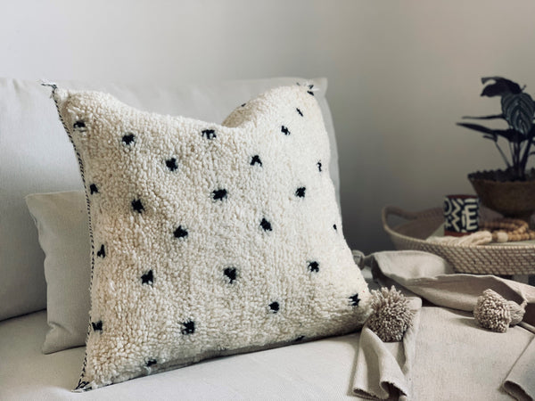 Beni Ourain cushion dots